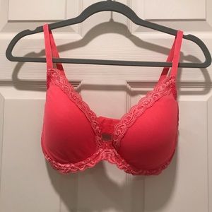 Natori Feathers Underwire Contour Plunge Bra